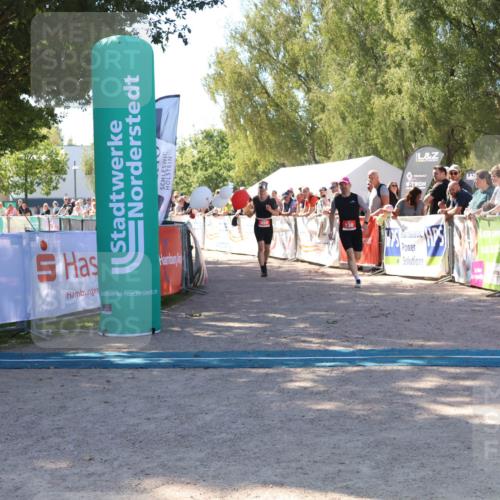 07.09.2025 - 19. Norderstedt Triathlon Zöllner http://msf.ph/oto/8779395 07.09.2025 12:38:28 Ziel 136, 859 meine-sportfotos.de
