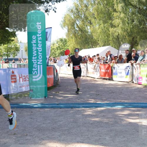 07.09.2025 - 19. Norderstedt Triathlon Zöllner http://msf.ph/oto/8779429 07.09.2025 12:38:31 Ziel 136, 859 meine-sportfotos.de