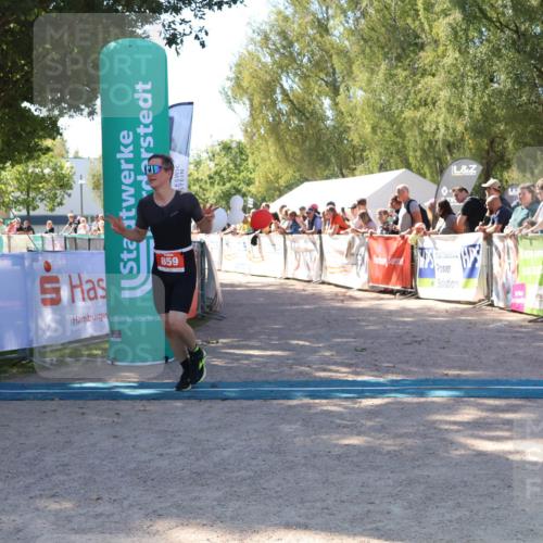 07.09.2025 - 19. Norderstedt Triathlon Zöllner http://msf.ph/oto/8779452 07.09.2025 12:38:32 Ziel 136, 859 meine-sportfotos.de