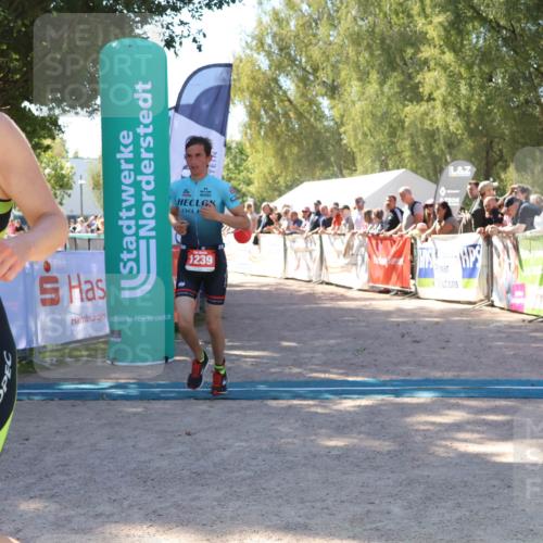 07.09.2025 - 19. Norderstedt Triathlon Zöllner http://msf.ph/oto/8779636 07.09.2025 12:40:19 Ziel 748, 763, 767, 778, 1239 meine-sportfotos.de