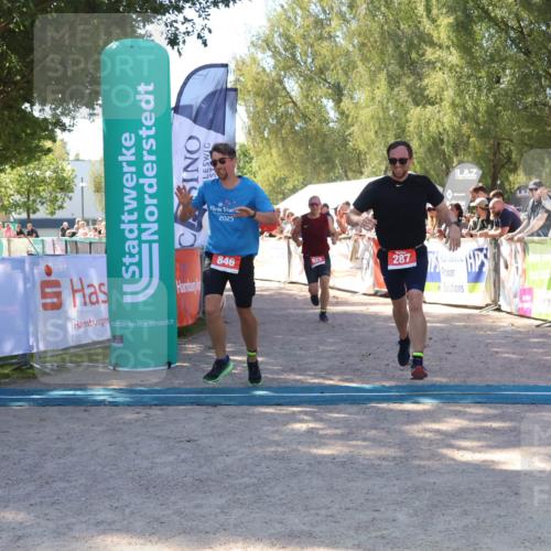 07.09.2025 - 19. Norderstedt Triathlon Zöllner http://msf.ph/oto/8779820 07.09.2025 12:42:03 Ziel 287, 823, 846 meine-sportfotos.de