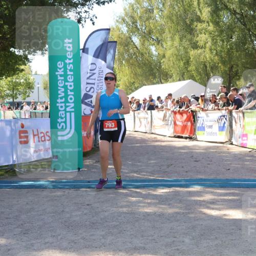 07.09.2025 - 19. Norderstedt Triathlon Zöllner http://msf.ph/oto/8779943 07.09.2025 12:42:52 Ziel 793 meine-sportfotos.de