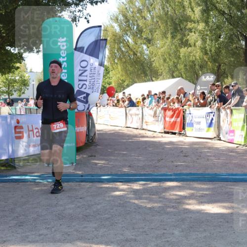 07.09.2025 - 19. Norderstedt Triathlon Zöllner http://msf.ph/oto/8779956 07.09.2025 12:45:46 Ziel 729, 1272 meine-sportfotos.de