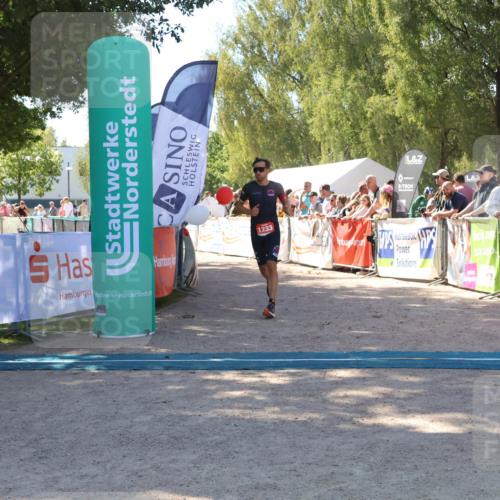 07.09.2025 - 19. Norderstedt Triathlon Zöllner http://msf.ph/oto/8780051 07.09.2025 12:46:44 Ziel 1233 meine-sportfotos.de