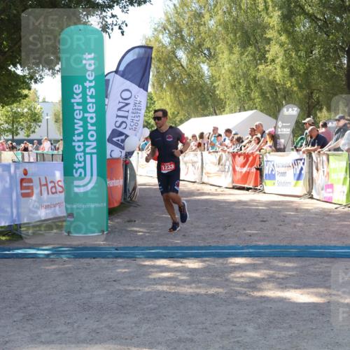 07.09.2025 - 19. Norderstedt Triathlon Zöllner http://msf.ph/oto/8780055 07.09.2025 12:46:44 Ziel 1233 meine-sportfotos.de