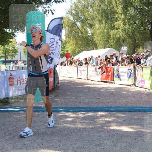 07.09.2025 - 19. Norderstedt Triathlon Zöllner http://msf.ph/oto/8780201 07.09.2025 12:47:48 Ziel 151 meine-sportfotos.de