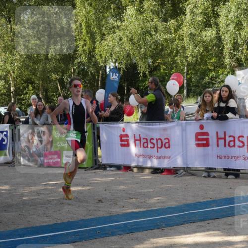 07.09.2025 - 19. Norderstedt Triathlon Zöllner http://msf.ph/oto/8780553 07.09.2025 10:54:07 Ziel 96, 672 meine-sportfotos.de