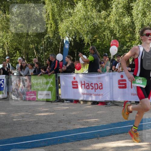 07.09.2025 - 19. Norderstedt Triathlon Zöllner http://msf.ph/oto/8780565 07.09.2025 10:54:08 Ziel 96, 672 meine-sportfotos.de