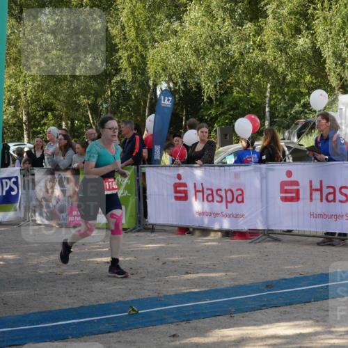 07.09.2025 - 19. Norderstedt Triathlon Zöllner http://msf.ph/oto/8780733 07.09.2025 10:55:10 Ziel 678, 1137, 1143 meine-sportfotos.de
