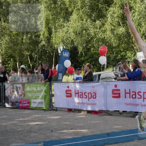 07.09.2025 - 19. Norderstedt Triathlon Zöllner http://msf.ph/oto/8780839 07.09.2025 10:55:57 Ziel 637, 661, 680 meine-sportfotos.de