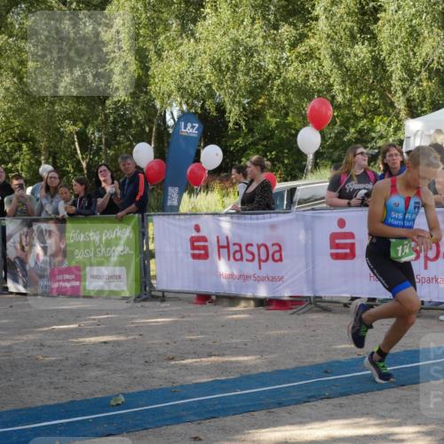 07.09.2025 - 19. Norderstedt Triathlon Zöllner http://msf.ph/oto/8780919 07.09.2025 10:56:03 Ziel 134, 637, 661, 680 meine-sportfotos.de