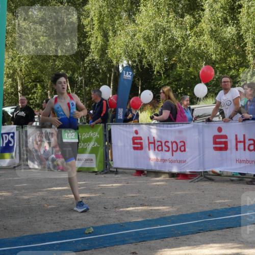 07.09.2025 - 19. Norderstedt Triathlon Zöllner http://msf.ph/oto/8781072 07.09.2025 10:56:40 Ziel 70, 102, 682 meine-sportfotos.de