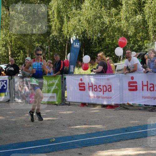 07.09.2025 - 19. Norderstedt Triathlon Zöllner http://msf.ph/oto/8781098 07.09.2025 10:56:45 Ziel 70, 76, 102 meine-sportfotos.de