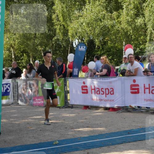 07.09.2025 - 19. Norderstedt Triathlon Zöllner http://msf.ph/oto/8781129 07.09.2025 10:56:56 Ziel 651 meine-sportfotos.de
