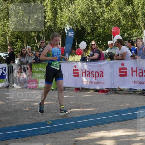 07.09.2025 - 19. Norderstedt Triathlon Zöllner http://msf.ph/oto/8781174 07.09.2025 10:57:03 Ziel 131, 651 meine-sportfotos.de
