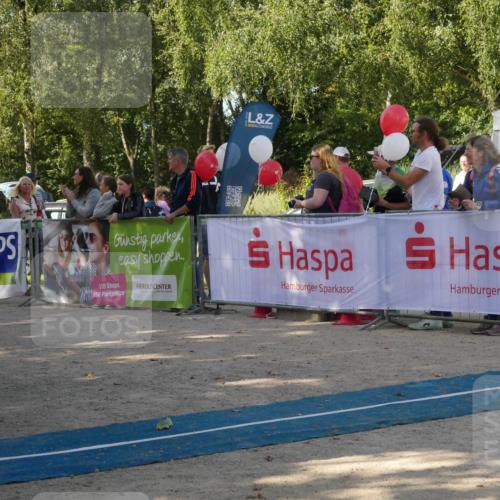 07.09.2025 - 19. Norderstedt Triathlon Zöllner http://msf.ph/oto/8781266 07.09.2025 10:57:36 Ziel 58, 125, 126, 636 meine-sportfotos.de