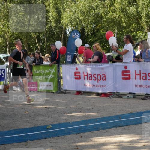 07.09.2025 - 19. Norderstedt Triathlon Zöllner http://msf.ph/oto/8781276 07.09.2025 10:57:37 Ziel 58, 125, 126, 636 meine-sportfotos.de