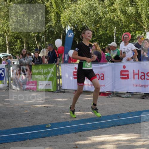 07.09.2025 - 19. Norderstedt Triathlon Zöllner http://msf.ph/oto/8781315 07.09.2025 10:57:40 Ziel 58, 125, 126, 636 meine-sportfotos.de