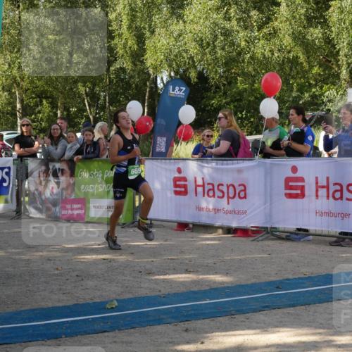 07.09.2025 - 19. Norderstedt Triathlon Zöllner http://msf.ph/oto/8781353 07.09.2025 10:57:48 Ziel 669, 1125 meine-sportfotos.de