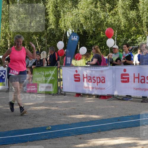 07.09.2025 - 19. Norderstedt Triathlon Zöllner http://msf.ph/oto/8781371 07.09.2025 10:57:49 Ziel 669, 1125 meine-sportfotos.de