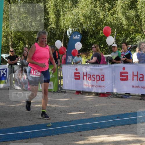 07.09.2025 - 19. Norderstedt Triathlon Zöllner http://msf.ph/oto/8781378 07.09.2025 10:57:49 Ziel 669, 1125 meine-sportfotos.de