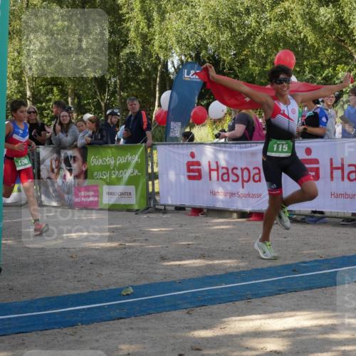 07.09.2025 - 19. Norderstedt Triathlon Zöllner http://msf.ph/oto/8781521 07.09.2025 10:58:16 Ziel 60, 108, 115, 638, 670 meine-sportfotos.de