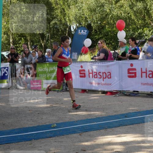 07.09.2025 - 19. Norderstedt Triathlon Zöllner http://msf.ph/oto/8781525 07.09.2025 10:58:17 Ziel 60, 108, 115, 638, 670 meine-sportfotos.de