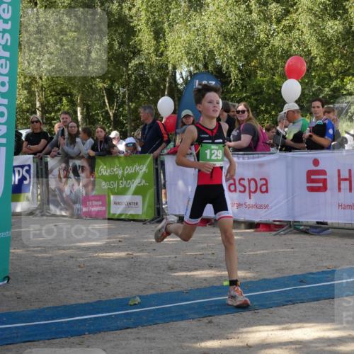 07.09.2025 - 19. Norderstedt Triathlon Zöllner http://msf.ph/oto/8781662 07.09.2025 10:58:43 Ziel 57, 129, 643 meine-sportfotos.de