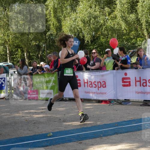 07.09.2025 - 19. Norderstedt Triathlon Zöllner http://msf.ph/oto/8781897 07.09.2025 11:00:21 Ziel 61, 681, 683, 691 meine-sportfotos.de
