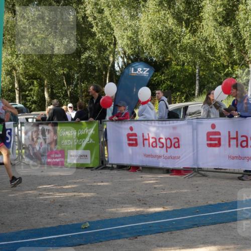 07.09.2025 - 19. Norderstedt Triathlon Zöllner http://msf.ph/oto/8782284 07.09.2025 11:02:26 Ziel 77 meine-sportfotos.de