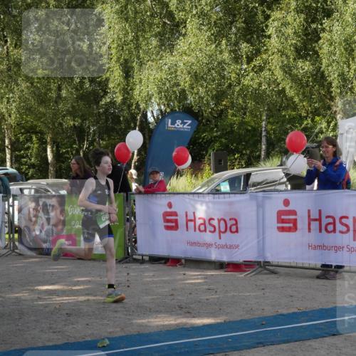 07.09.2025 - 19. Norderstedt Triathlon Zöllner http://msf.ph/oto/8782335 07.09.2025 11:03:07 Ziel 56, 66, 124 meine-sportfotos.de