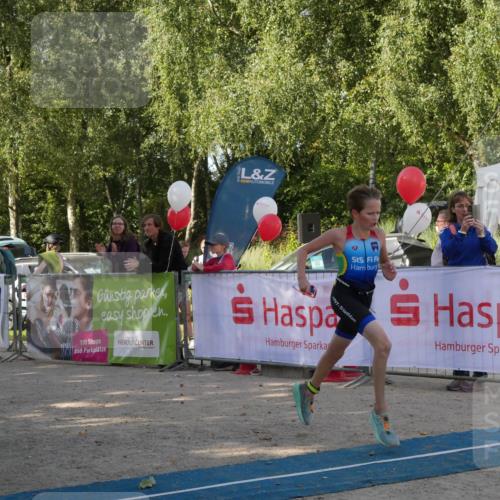 07.09.2025 - 19. Norderstedt Triathlon Zöllner http://msf.ph/oto/8782346 07.09.2025 11:03:09 Ziel 56, 66, 124 meine-sportfotos.de