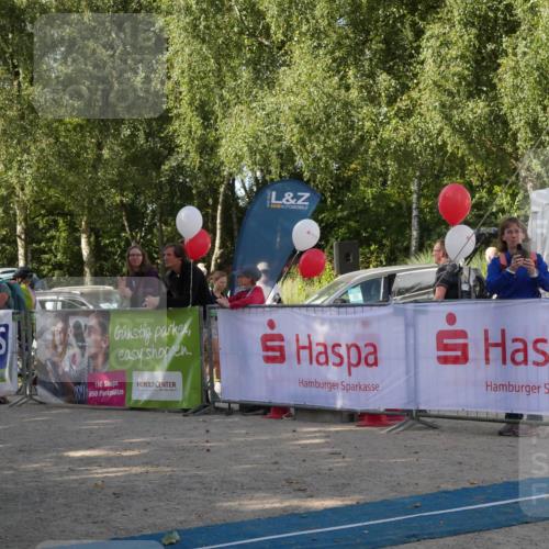 07.09.2025 - 19. Norderstedt Triathlon Zöllner http://msf.ph/oto/8782357 07.09.2025 11:03:09 Ziel 56, 66, 124 meine-sportfotos.de