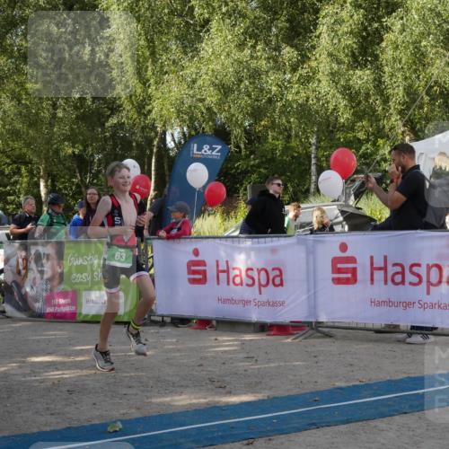 07.09.2025 - 19. Norderstedt Triathlon Zöllner http://msf.ph/oto/8782410 07.09.2025 11:04:00 Ziel 63, 113 meine-sportfotos.de