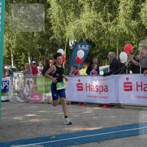 07.09.2025 - 19. Norderstedt Triathlon Zöllner http://msf.ph/oto/8782441 07.09.2025 11:04:19 Ziel 71, 92 meine-sportfotos.de