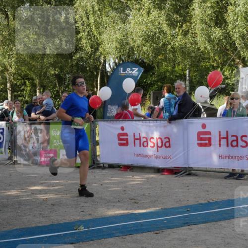 07.09.2025 - 19. Norderstedt Triathlon Zöllner http://msf.ph/oto/8782600 07.09.2025 11:05:58 Ziel 665 meine-sportfotos.de