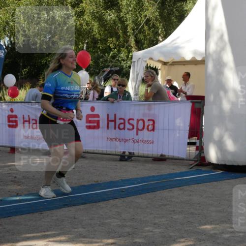 07.09.2025 - 19. Norderstedt Triathlon Zöllner http://msf.ph/oto/8782822 07.09.2025 11:11:30 Ziel 1112 meine-sportfotos.de