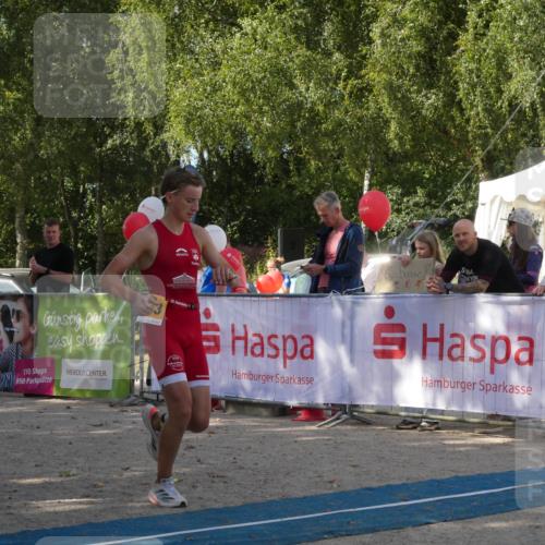 07.09.2025 - 19. Norderstedt Triathlon Zöllner http://msf.ph/oto/8782997 07.09.2025 11:45:05 Ziel 1163 meine-sportfotos.de