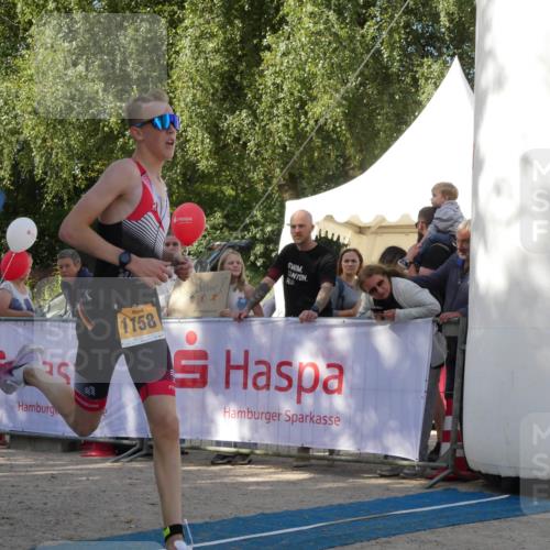 07.09.2025 - 19. Norderstedt Triathlon Zöllner http://msf.ph/oto/8783071 07.09.2025 11:47:42 Ziel 1158 meine-sportfotos.de