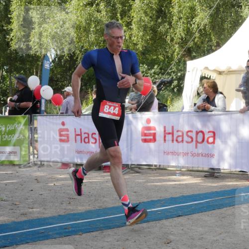 07.09.2025 - 19. Norderstedt Triathlon Zöllner http://msf.ph/oto/8783254 07.09.2025 11:52:06 Ziel 844 meine-sportfotos.de