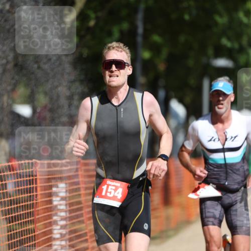 07.09.2025 - 19. Norderstedt Triathlon Michael Strokosch http://msf.ph/oto/8783275 07.09.2025 12:14:27 Laufen 138, 154, 170, 819 meine-sportfotos.de
