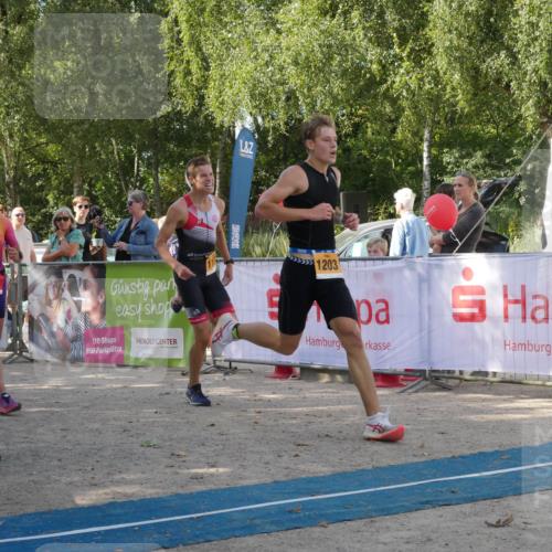 07.09.2025 - 19. Norderstedt Triathlon Zöllner http://msf.ph/oto/8783329 07.09.2025 11:53:36 Ziel 204, 1174, 1203 meine-sportfotos.de