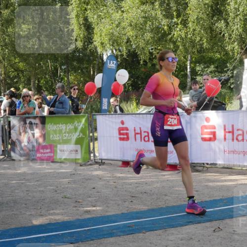 07.09.2025 - 19. Norderstedt Triathlon Zöllner http://msf.ph/oto/8783344 07.09.2025 11:53:37 Ziel 204, 1174, 1203 meine-sportfotos.de