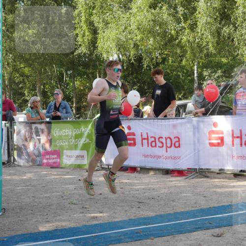 07.09.2025 - 19. Norderstedt Triathlon Zöllner http://msf.ph/oto/8783360 07.09.2025 11:54:10 Ziel 1180 meine-sportfotos.de