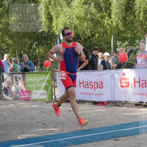 07.09.2025 - 19. Norderstedt Triathlon Zöllner http://msf.ph/oto/8783438 07.09.2025 11:54:59 Ziel 238 meine-sportfotos.de