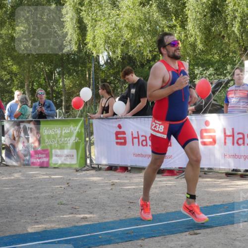 07.09.2025 - 19. Norderstedt Triathlon Zöllner http://msf.ph/oto/8783443 07.09.2025 11:54:59 Ziel 238 meine-sportfotos.de