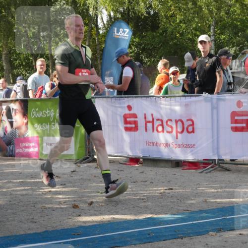 07.09.2025 - 19. Norderstedt Triathlon Zöllner http://msf.ph/oto/8784754 07.09.2025 12:24:24 Ziel 138, 152 meine-sportfotos.de
