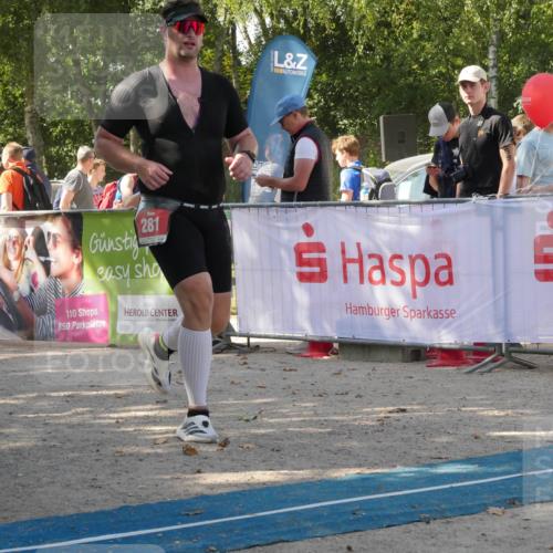 07.09.2025 - 19. Norderstedt Triathlon Zöllner http://msf.ph/oto/8784770 07.09.2025 12:24:28 Ziel 138, 152, 281 meine-sportfotos.de