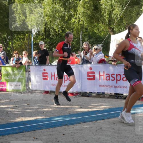 07.09.2025 - 19. Norderstedt Triathlon Zöllner http://msf.ph/oto/8784877 07.09.2025 12:29:05 Ziel 736, 1197, 1348 meine-sportfotos.de