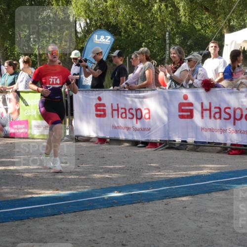 07.09.2025 - 19. Norderstedt Triathlon Zöllner http://msf.ph/oto/8785104 07.09.2025 12:33:59 Ziel 714, 731, 815 meine-sportfotos.de